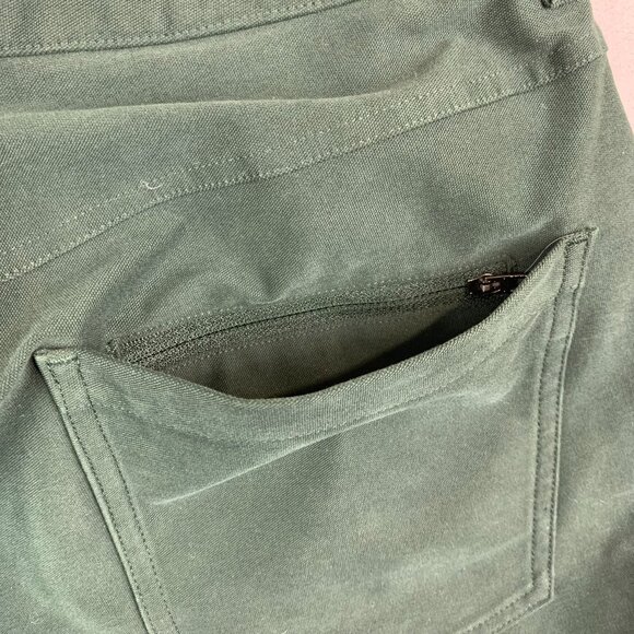 Lululemon Men Pants 34x26 Rainforest Green Jeans ABC Crop Pant Relaxed Utilitech - Picture 12 of 13